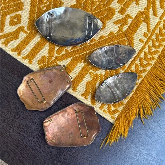 Lot of 5 Handmade Metal Belt Buckles and 3 Woven Sashes - Picture 7 of 12